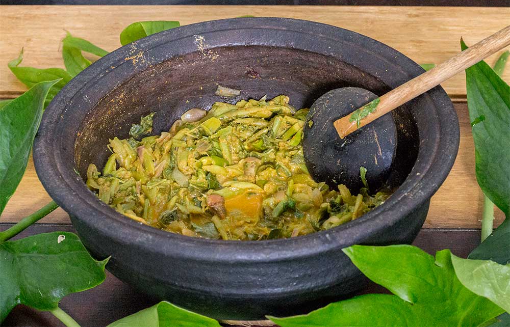 Kohila (Lasia) Dalu Curry